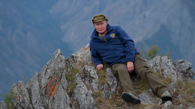 putin-hike-3.jpg